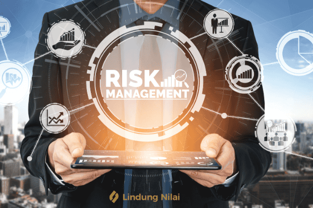 Implementasi Operasional dan Peran Manajemen dalam Pengendalian Risiko